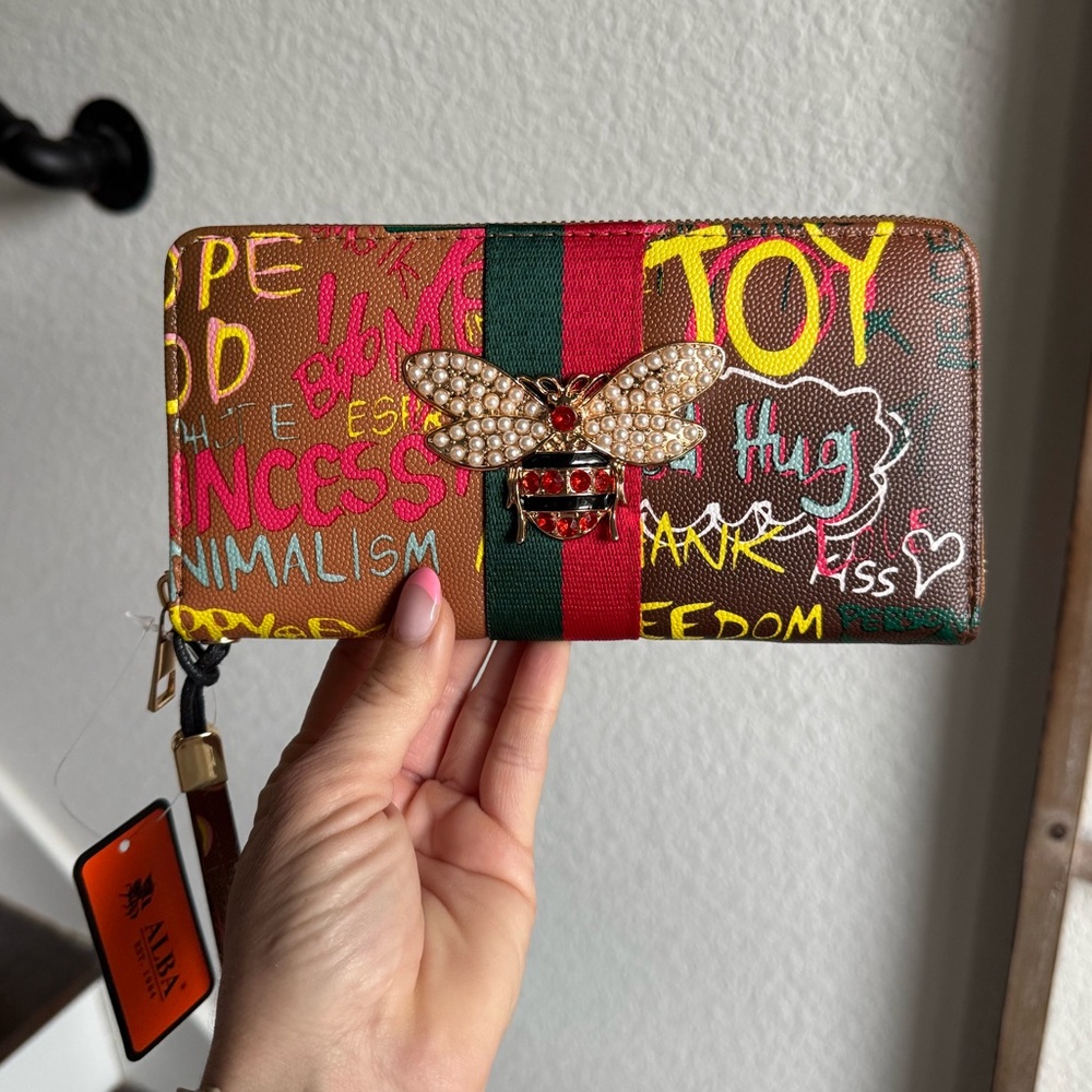 ALBA Bee Inspired Graffiti Graphic Zip Wallet NWT